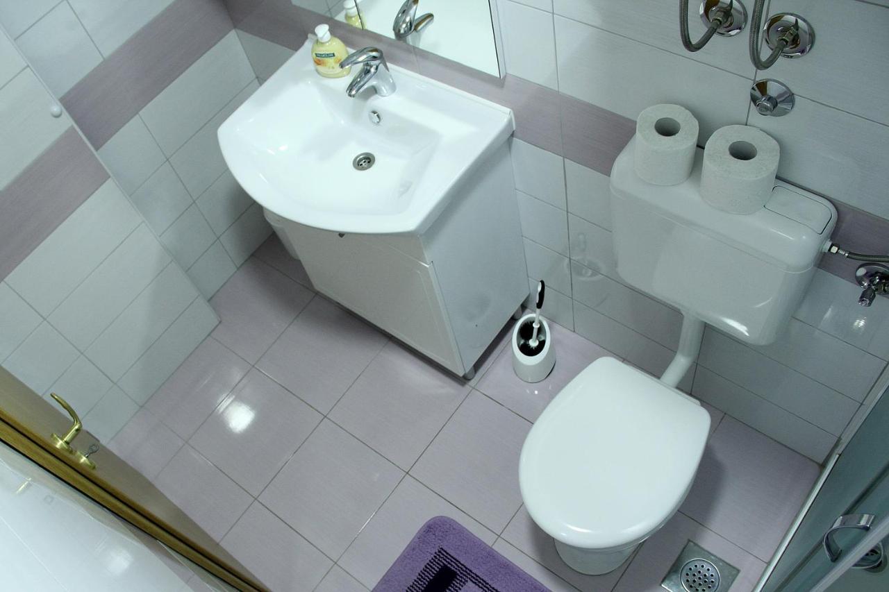 Apartmani Ljubo Примоштен Екстер'єр фото